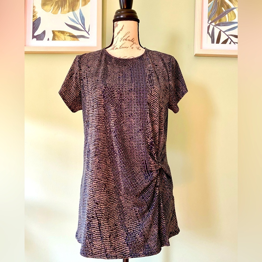 Elegant Short-Sleeve Women's Top Size Medium